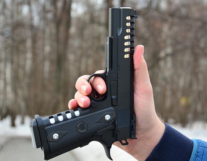 Игрушечный пистолет Браунинг M688 Игрушечный пистолет Браунинг M688