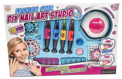 Детский набор для маникюра с лаком и лампой для сушки Детский набор для маникюра с лаком и лампой для сушки