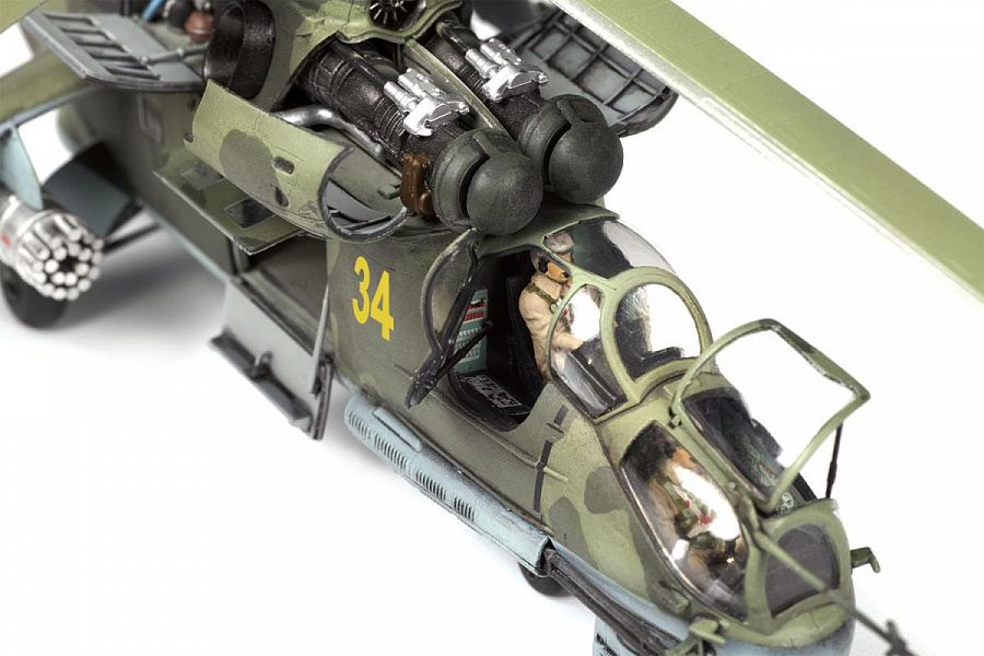 Модель для сборки Звезда Советский ударный вертолет Ми-24П